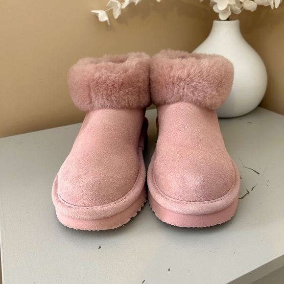 New Condition Cloud Nine Sheepskin Suede Booties Dusty Pink Size 6 - Picture 6 of 13